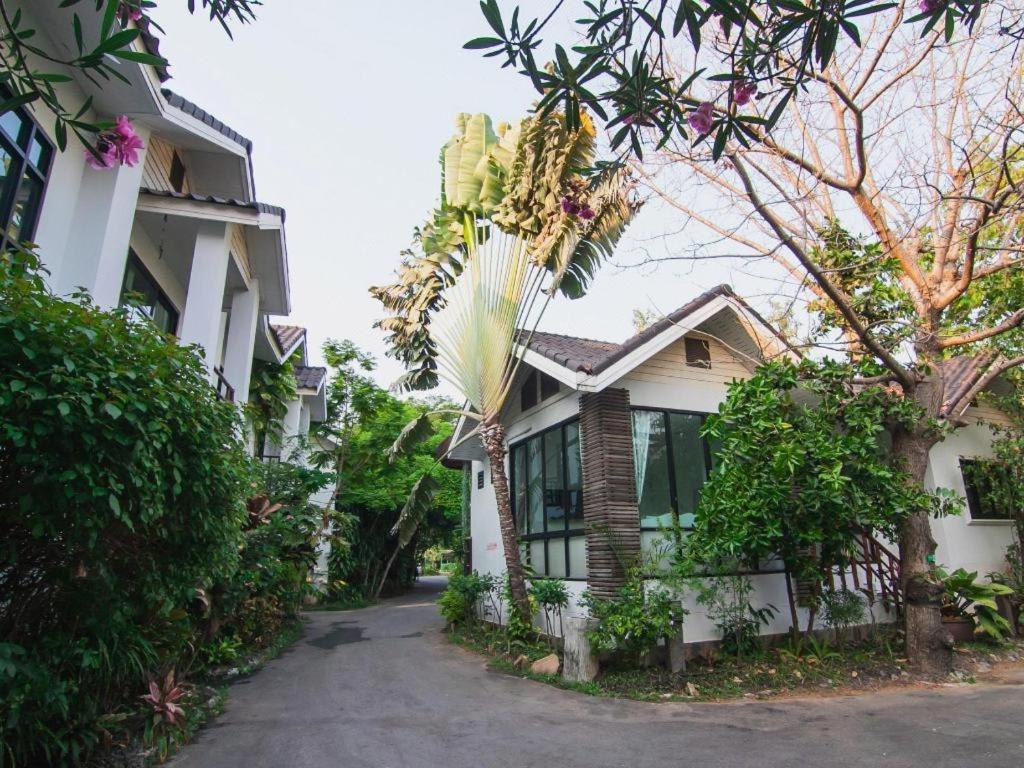 Chayada Garden House And Resort Hotel Nakhonratchasima Εξωτερικό φωτογραφία