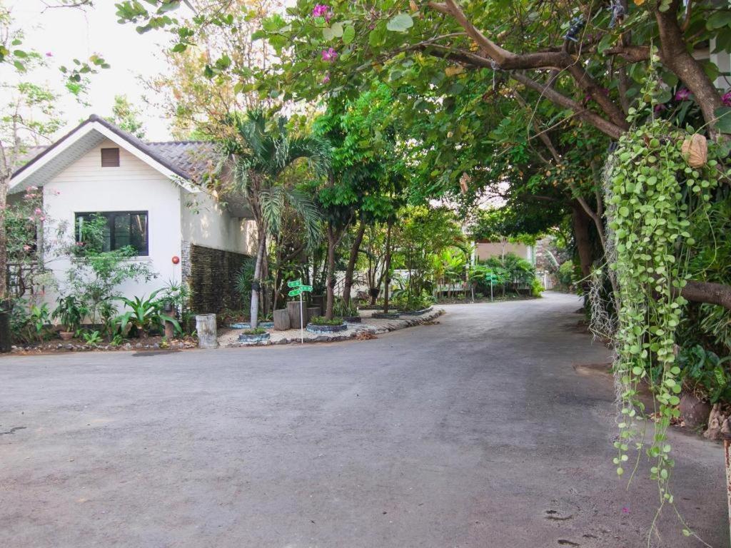 Chayada Garden House And Resort Hotel Nakhonratchasima Εξωτερικό φωτογραφία