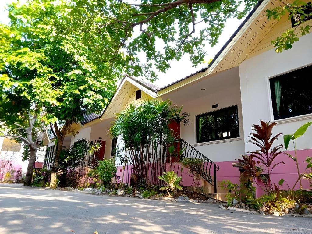Chayada Garden House And Resort Hotel Nakhonratchasima Εξωτερικό φωτογραφία